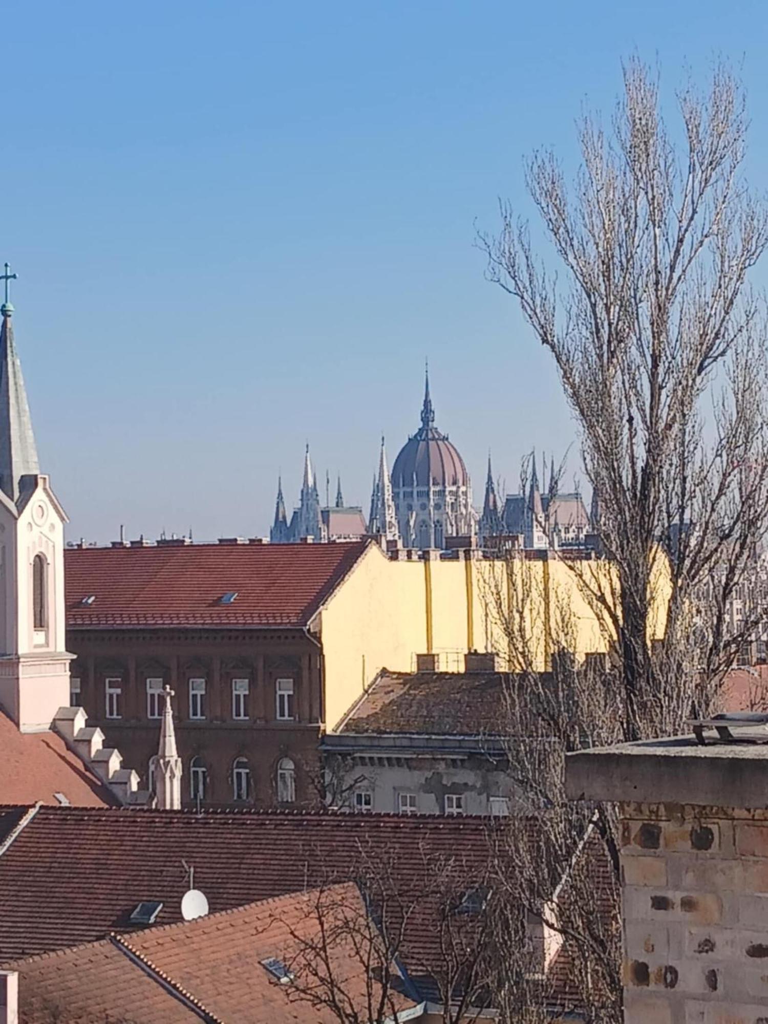 Cozy Panorama At The Castle Apartment Budapest Exterior photo
